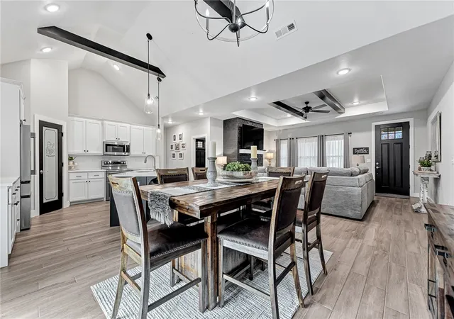 Photo 4 of Single family home for sale at 7 Kirkstile Ln, Bella Vista, AR 72715 | MLS# 1357791 | Listing updated on 2026-09-09