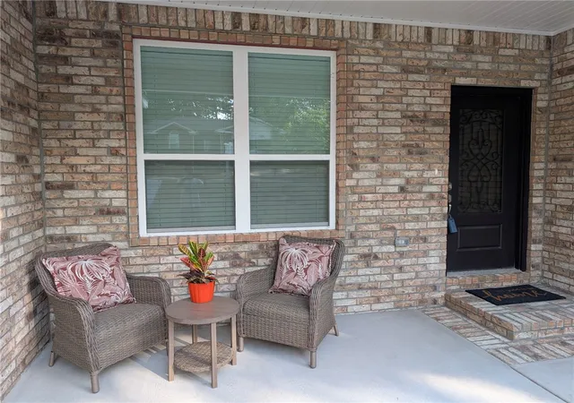 Photo 2 of Single family home for sale at 27 Brierfield Ln, Bella Vista, AR 72714 | MLS# 1357829 | Listing updated on 2026-09-24