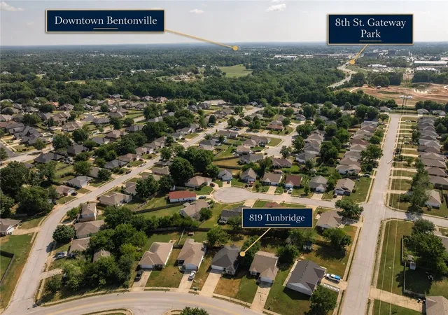 Photo 2 of Single family home for sale at 819 Tunbridge Dr, Bentonville, AR 72712 | MLS# 1357717 | Listing updated on 2026-09-27