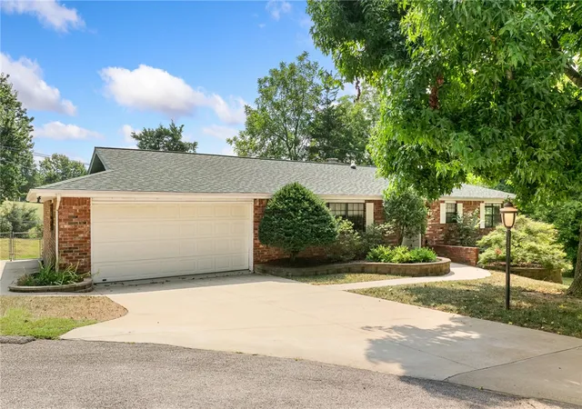Photo 3 of Single family home for sale at 6 Hawthorne Cvs, Harrison, AR 72601 | MLS# 1357948 | Listing updated on 2026-09-08