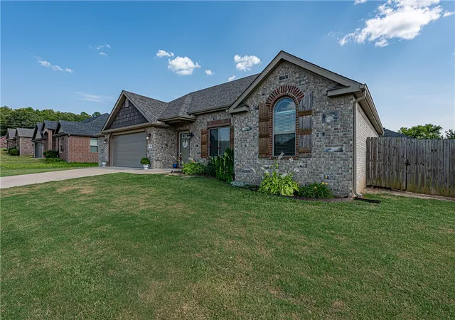 Photo 2 of Sale Pending at 501 Harness Ln, West Fork, AR 72774 | MLS# 1357852 | Listing updated on 2026-09-10