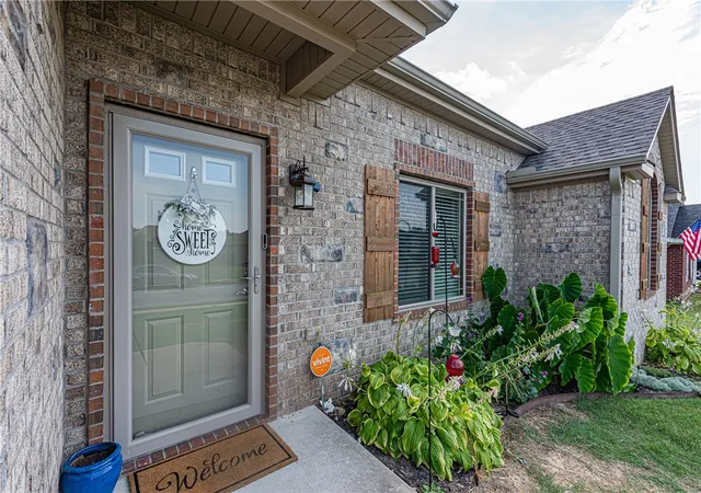 Photo 3 of Sale Pending at 501 Harness Ln, West Fork, AR 72774 | MLS# 1357852 | Listing updated on 2026-09-10