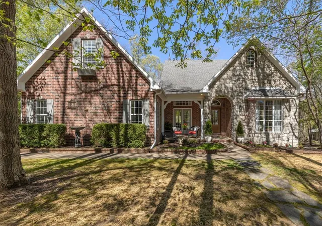 Photo 3 of Sale Pending at 6114 W Jana Pl, Fayetteville, AR 72704 | MLS# 1357972 | Listing updated on 2026-09-12