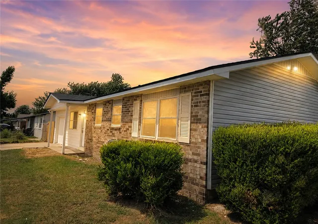 Photo 1 of Sale Pending at 1305 Bishop Dr, Rogers, AR 72756 | MLS# 1358069 | Listing updated on 2026-09-08
