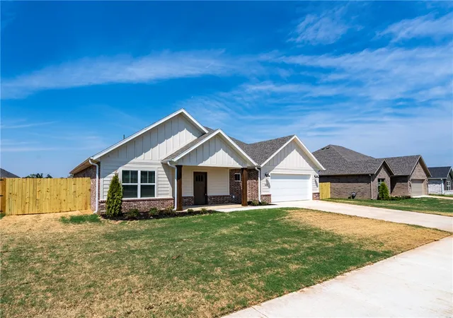 Photo 3 of Single family home for sale at 143 N Panther Ave, Farmington, AR 72730 | MLS# 1357903 | Listing updated on 2026-08-30