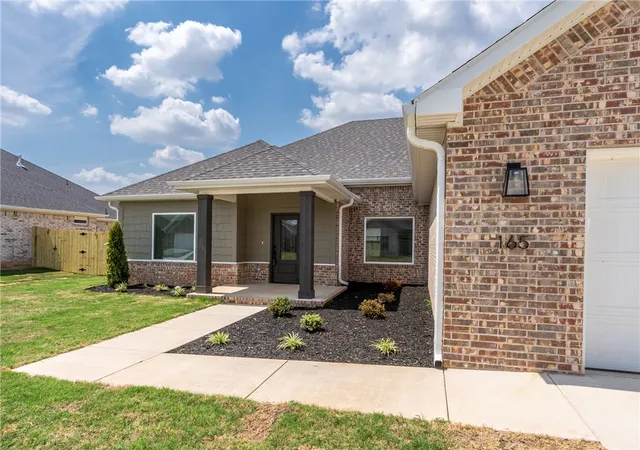 Photo 2 of Single family home for sale at 165 N Panther Ave, Farmington, AR 72730 | MLS# 1357883 | Listing updated on 2026-08-29