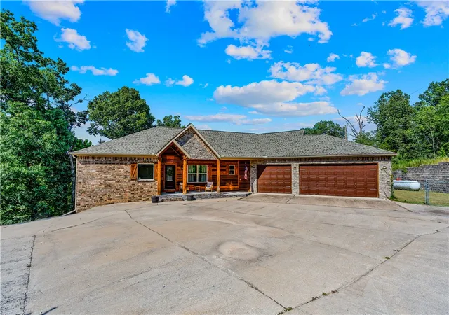 Photo 2 of Single family home for sale at 8662 Woods Rd, Rogers, AR 72756 | MLS# 1358045 | Listing updated on 2026-09-14