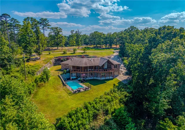 Photo 3 of Single family home for sale at 8662 Woods Rd, Rogers, AR 72756 | MLS# 1358045 | Listing updated on 2026-09-14