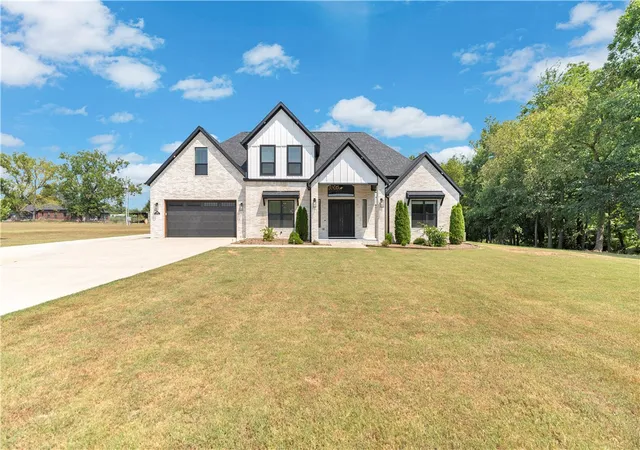 Photo 1 of Single family home for sale at 11958 Landers Rd, Rogers, AR 72756 | MLS# 1358068 | Listing updated on 2026-09-12