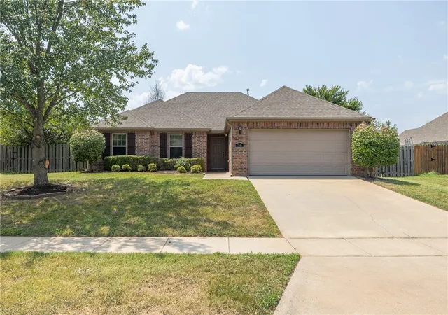 Photo 1 of Single family home for sale at 1541 N Corsica Dr, Fayetteville, AR 72704 | MLS# 1358026 | Listing updated on 2026-09-02