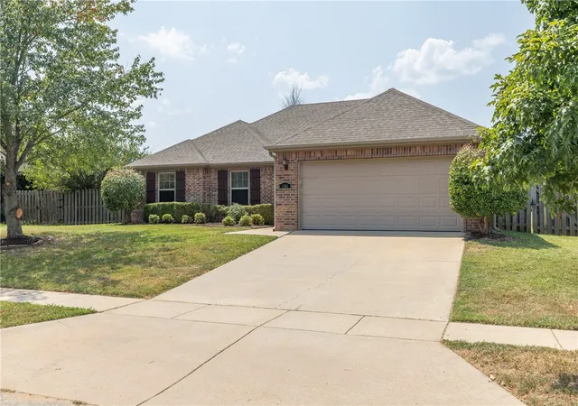 Photo 3 of Single family home for sale at 1541 N Corsica Dr, Fayetteville, AR 72704 | MLS# 1358026 | Listing updated on 2026-09-02