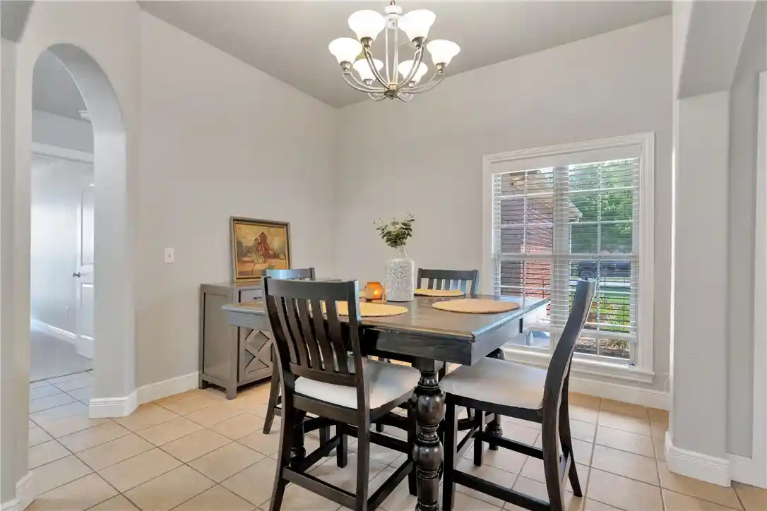 Photo 4 of Single family home for sale at 527 N Country Farm Rd, Fayetteville, AR 72704 | MLS# 1358094 | Listing updated on 2026-10-27