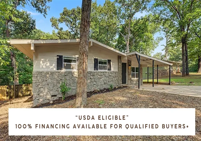 Photo 2 of Single family home for sale at 4 Evesham Ln, Bella Vista, AR 72714 | MLS# 1358130 | Listing updated on 2026-09-03