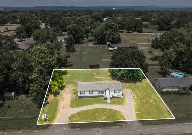 Photo 3 of Manufactured home for sale at 210 W 2nd Street, Mulberry, AR 72947 | MLS# 1358182 | Listing updated on 2026-10-02