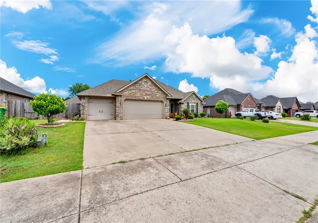 Photo 3 of Single family home for sale at 3956 Glenbrook Loop, Springdale, AR 72764 | MLS# 1358215 | Listing updated on 2026-09-02