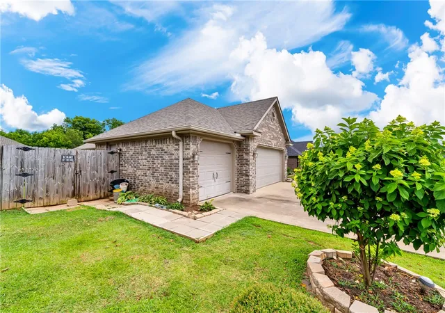Photo 4 of Single family home for sale at 3956 Glenbrook Loop, Springdale, AR 72764 | MLS# 1358215 | Listing updated on 2026-09-02