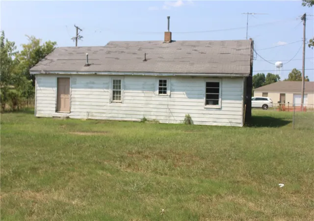 Photo 3 of Sale Pending at 719 Main St, Gravette, AR 72736 | MLS# 1358254 | Listing updated on 2026-08-28