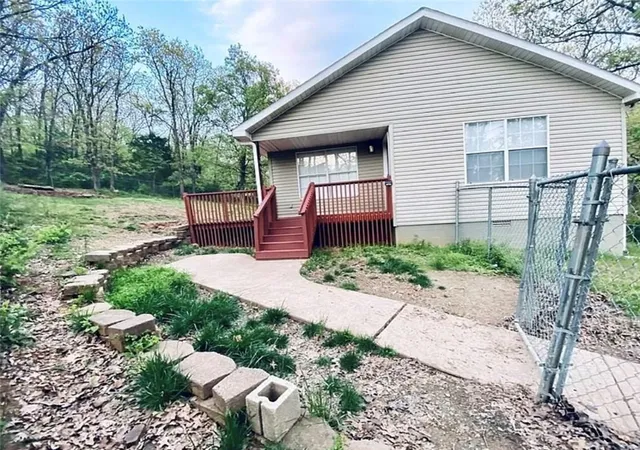 Photo 1 of Sale Pending at 1600 E 5th Street, Fayetteville, AR 72701 | MLS# 1357502 | Listing updated on 2026-09-06