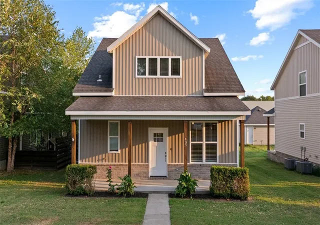 Photo 2 of Single family home for sale at 407 Se Birmingham St, Gravette, AR 72736 | MLS# 1358305 | Listing updated on 2026-08-28