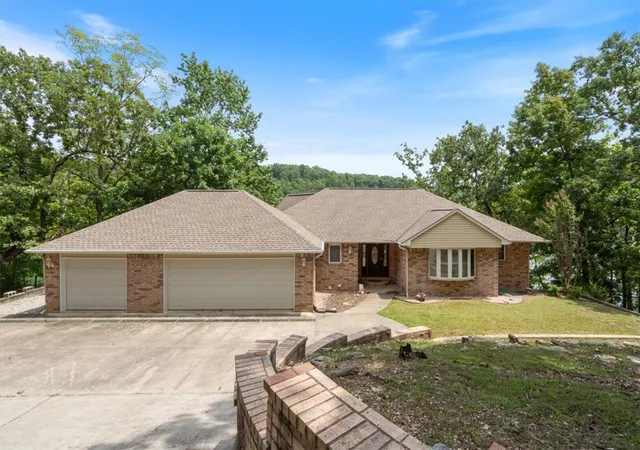 Photo 1 of Single family home for sale at 814 County Rd 1524, Eureka Springs, AR 72632 | MLS# 1358350 | Listing updated on 2026-09-09