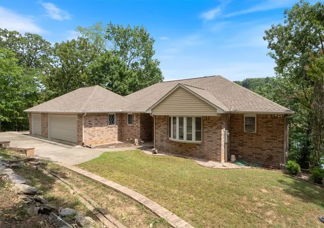 Photo 3 of Single family home for sale at 814 County Rd 1524, Eureka Springs, AR 72632 | MLS# 1358350 | Listing updated on 2026-09-09