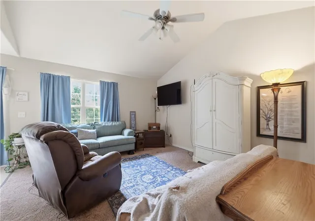 Photo 3 of Sale Pending at 4 Doon Ln, Bella Vista, AR 72715 | MLS# 1358408 | Listing updated on 2026-09-03