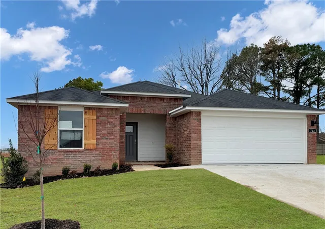 Photo 1 of Sale Pending at 405 Ratliff Ave, Pea Ridge, AR 72751 | MLS# 1358443 | Listing updated on 2026-09-08