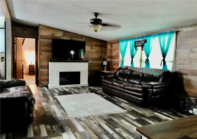 Photo 2 of Single family home for sale at 162 Springhill Rd, Anderson, MO 64831 | MLS# 1358389 | Listing updated on 2026-09-08