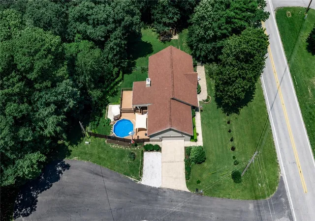 Photo 1 of Single family home for sale at 2 Saint Neots Ln, Bella Vista, AR 72714 | MLS# 1358379 | Listing updated on 2026-09-23