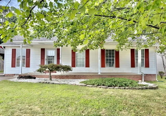 Photo 2 of Single family home for sale at 3801 Shields Dr, Harrison, AR 72601 | MLS# 1358404 | Listing updated on 2026-08-28