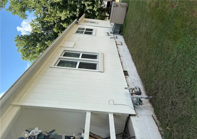 Photo 3 of Single family home for sale at 608 Gary Ct, Neosho, MO 64850 | MLS# 1358552 | Listing updated on 2026-09-11