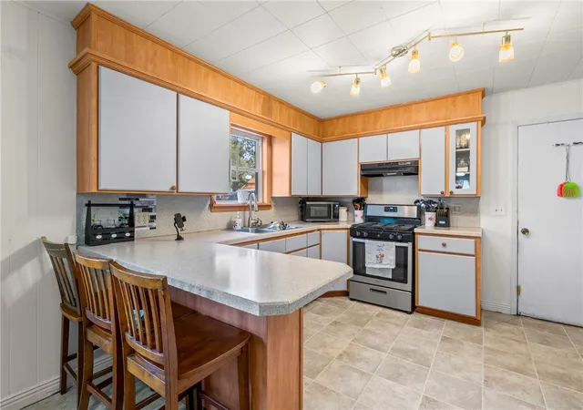 Photo 3 of Single family home for sale at 324 S Eastern Ave, Gentry, AR 72734 | MLS# 1358572 | Listing updated on 2026-09-24