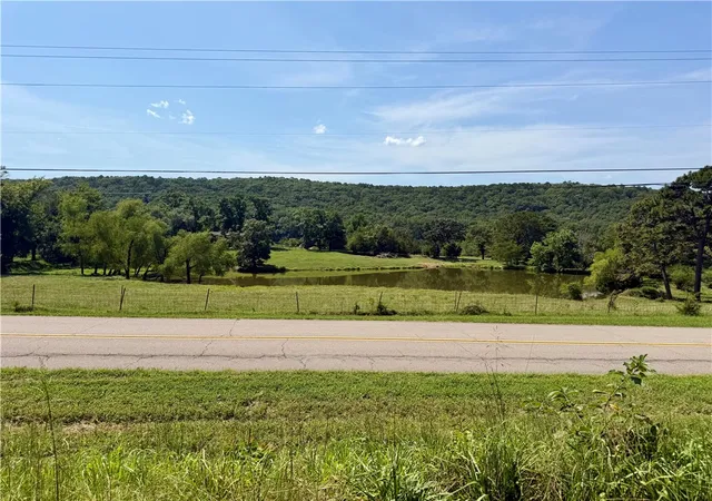 Photo 3 of Sale Pending at 748 Pleasant View Rd, Russellville, AR 72802 | MLS# 1358647 | Listing updated on 2026-09-06