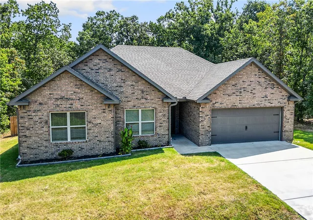 Photo 1 of Single family home for sale at 6 Drayton Ln, Bella Vista, AR 72715 | MLS# 1358620 | Listing updated on 2026-09-02
