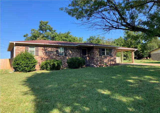Photo 3 of Single family home for sale at 3956 Perry St, Harrison, AR 72601 | MLS# 1358589 | Listing updated on 2026-09-09