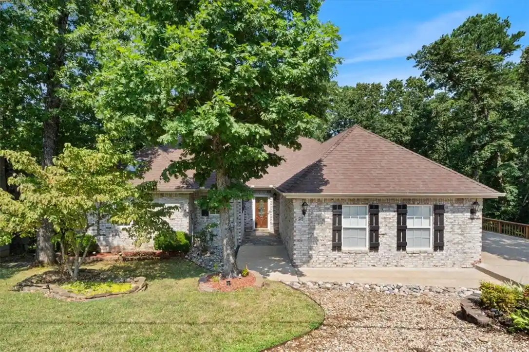 Single family home for sale at 26 Leicester Dr, Bella Vista, AR 72714 | MLS# 1358001