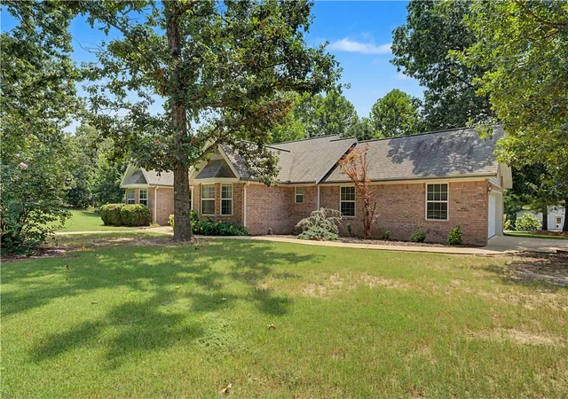 Photo 3 of Single family home for sale at 10555 Meadowlark Ln, Gravette, AR 72736 | MLS# 1358712 | Listing updated on 2026-09-04