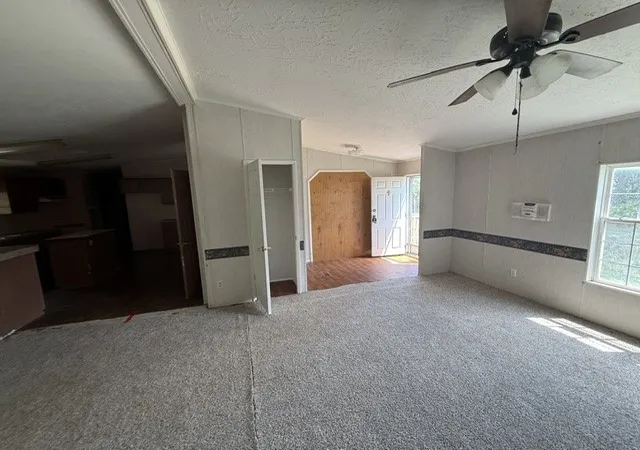 Photo 3 of Manufactured home for sale at 15 Lemay Ln, Russellville, AR 72802 | MLS# 1358721 | Listing updated on 2026-09-22