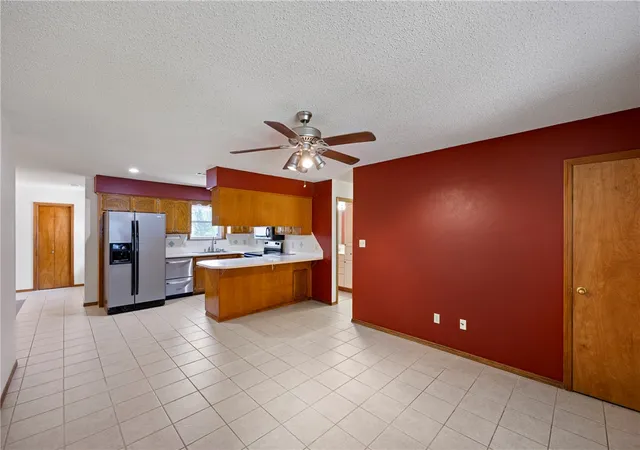 Photo 4 of Sale Pending at 1612 E L St, Russellville, AR 72801 | MLS# 1358312 | Listing updated on 2026-09-29