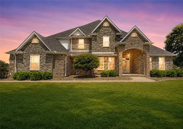 Photo 3 of Single family home for sale at 2634 River Rock Cir, Fayetteville, AR 72703 | MLS# 1358737 | Listing updated on 2026-09-14