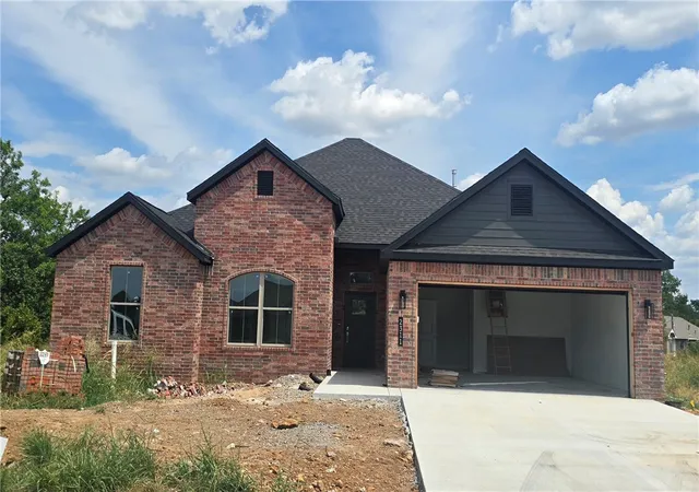 Photo 1 of Single family home for sale at 2311 N Zane St, Siloam Springs, AR 72761 | MLS# 1357759 | Listing updated on 2026-09-03