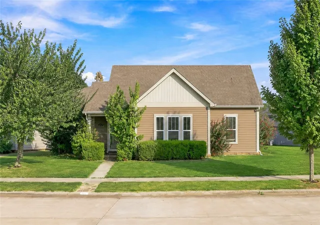 Photo 1 of Single family home for sale at 1140 S Oxbow Way, Fayetteville, AR 72704 | MLS# 1358681 | Listing updated on 2026-10-03