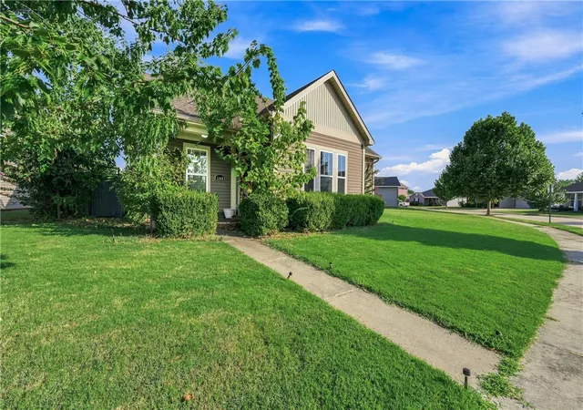 Photo 1 of Single family home for sale at 1140 S Oxbow Way, Fayetteville, AR 72704 | MLS# 1358681 | Listing updated on 2026-09-11