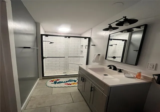 Photo 3 of Single family home for sale at 1 Hillcrest Dr, Holiday Island, AR 72631 | MLS# 1358740 | Listing updated on 2026-08-28