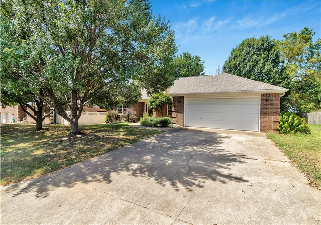 Photo 1 of Single family home for sale at 340 E Beca Ln, Prairie Grove, AR 72753 | MLS# 1358788 | Listing updated on 2026-09-09