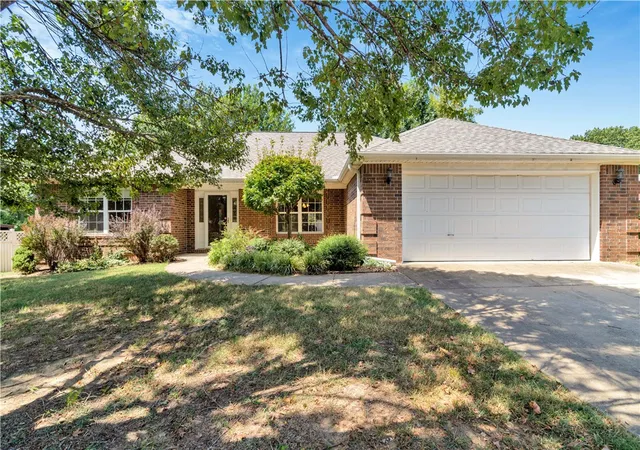 Photo 2 of Single family home for sale at 340 E Beca Ln, Prairie Grove, AR 72753 | MLS# 1358788 | Listing updated on 2026-09-09