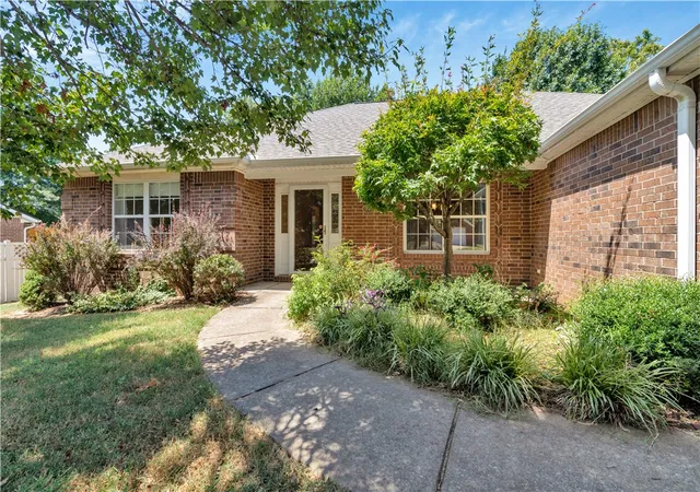 Photo 3 of Single family home for sale at 340 E Beca Ln, Prairie Grove, AR 72753 | MLS# 1358788 | Listing updated on 2026-09-09