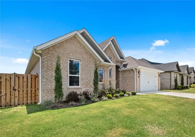 Photo 2 of Single family home for sale at 1441 Overcup Oak, Bentonville, AR 72713 | MLS# 1358640 | Listing updated on 2026-08-31