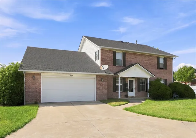 Photo 2 of Multi family home for sale at 662 N Meadowlands Dr, Fayetteville, AR 72704 | MLS# 1358326 | Listing updated on 2026-09-02