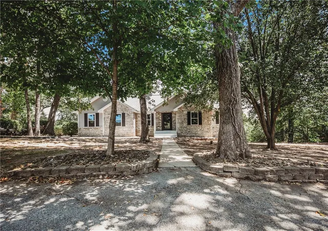 Photo 1 of Single family home for sale at 13638 Spring Rd, Bentonville, AR 72712 | MLS# 1358802 | Listing updated on 2026-09-10